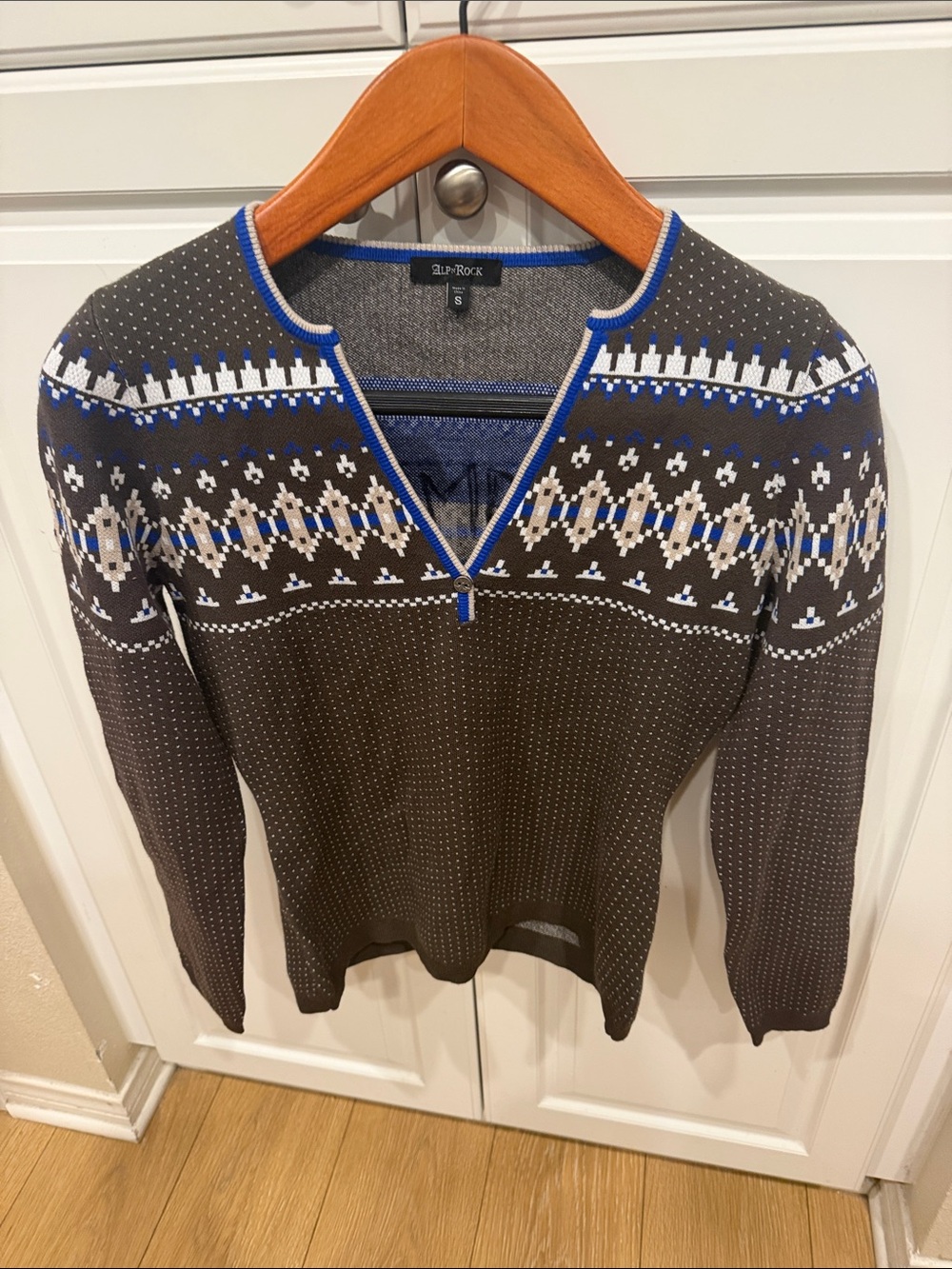 Alp N Rock Women’s Grey Nordic Zip Sweater with Blue & White Accents